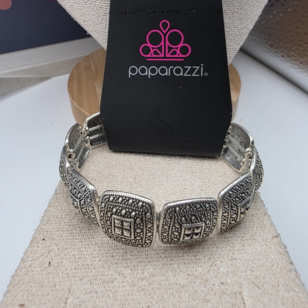 Paparazzi Textured Silver Bracelet (516)
